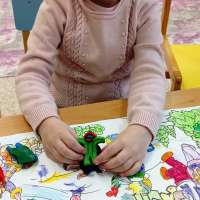 Погулять с тобой пойдём зимой, саночки и лыжи возьмём с собой!