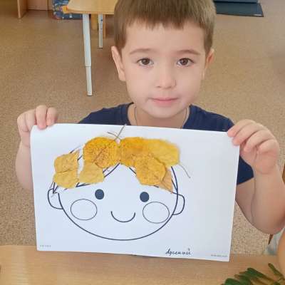Мы сегодня прогулялись, много листиков собрали!